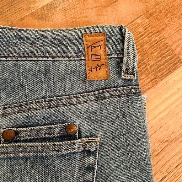 Tommy Hilfiger Women’s Size 14 Hipster Denim Cotton Light Blue Jeans - Picture 4 of 11